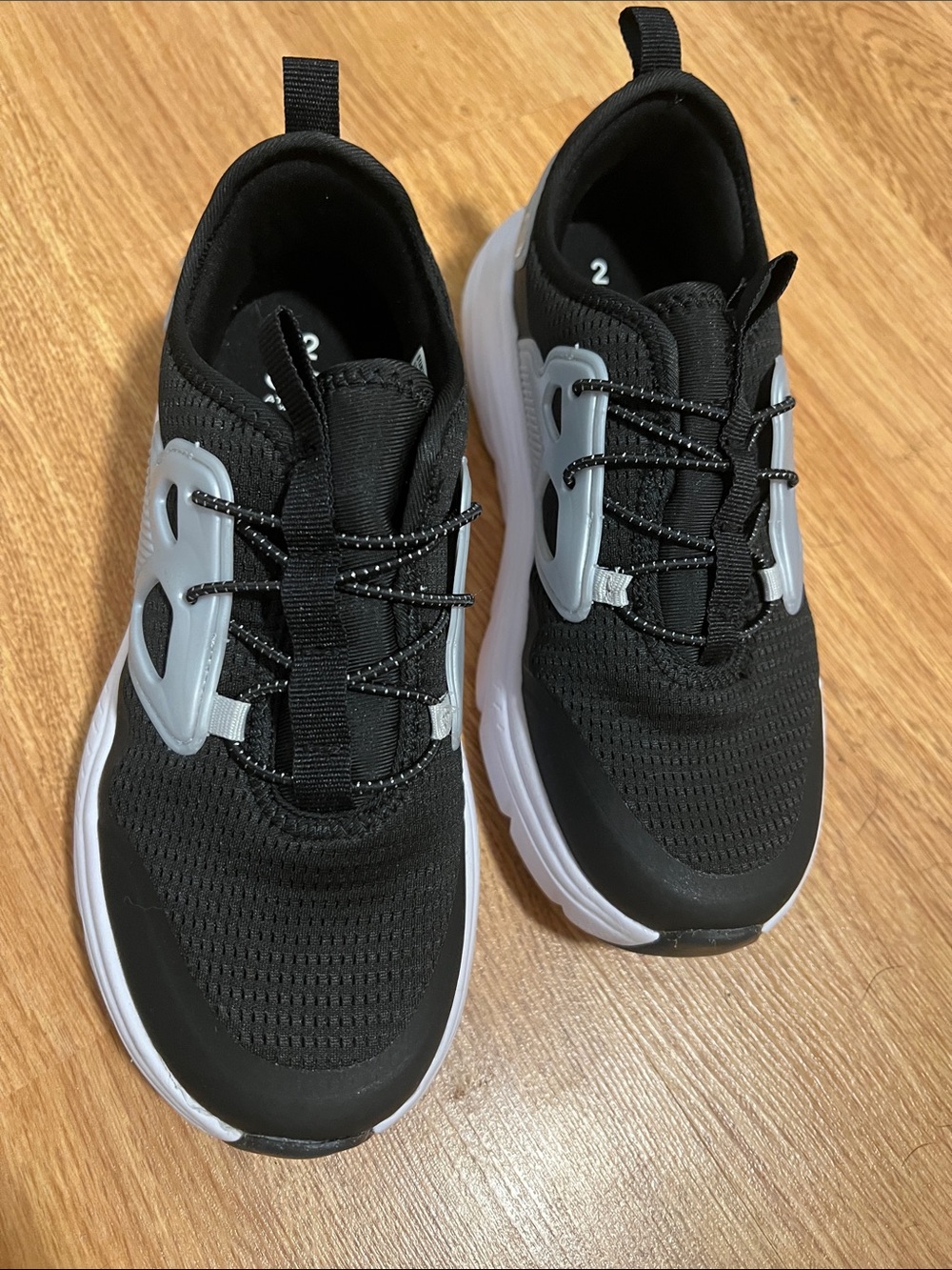 Athletic Works Black and White Kids Sneakers